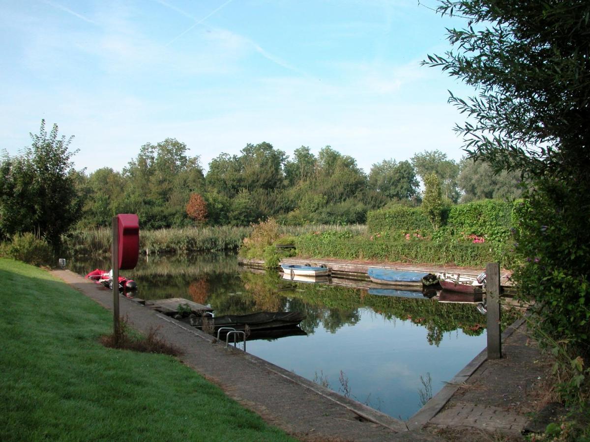 Park Nest Villa Zeewolde Bagian luar foto